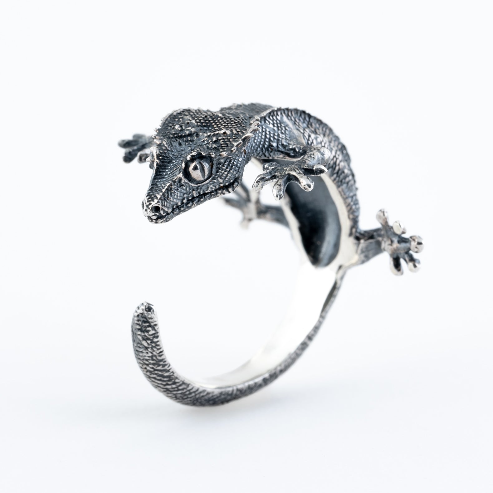 Baby Crested Gecko Ring