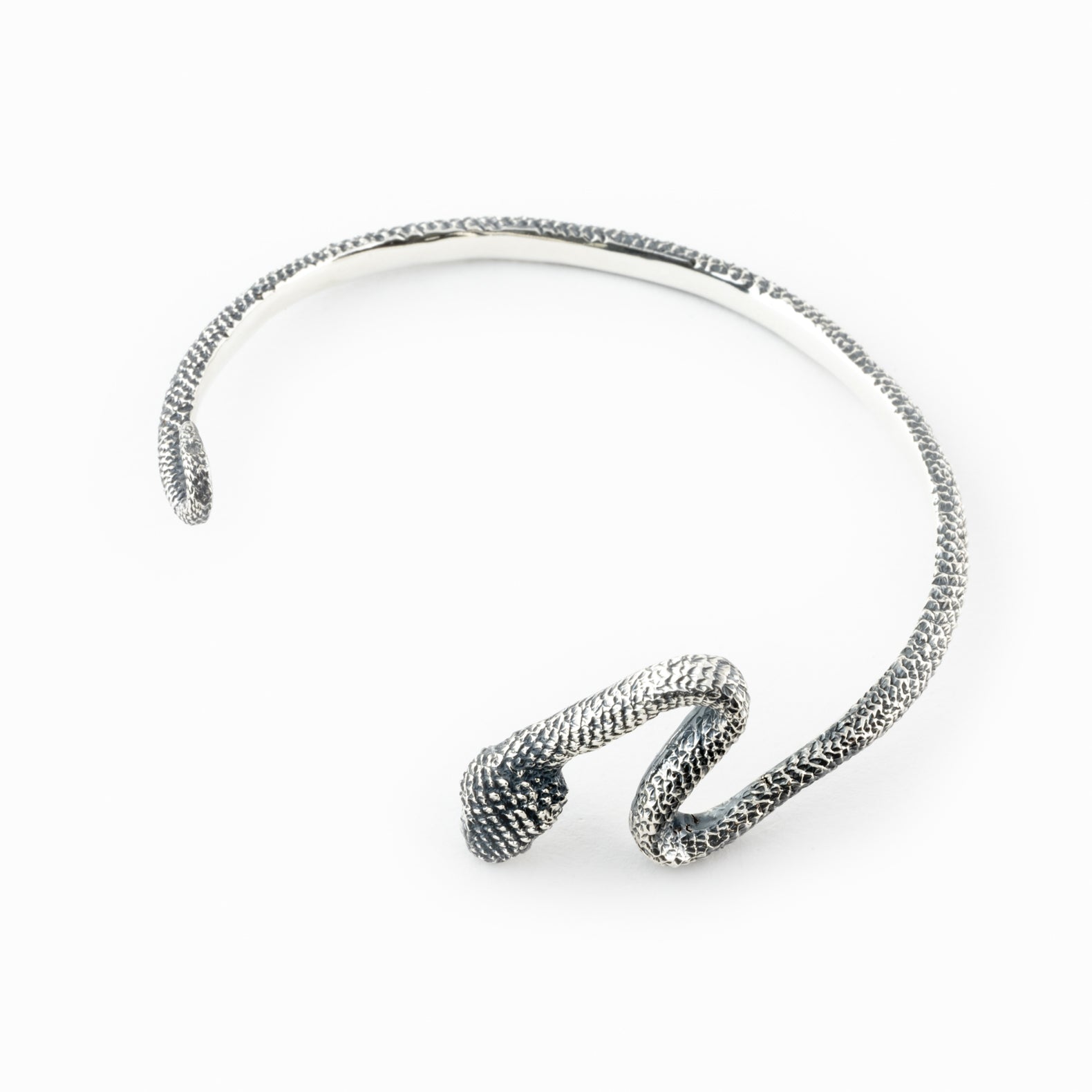 Bush Vipor Bangle