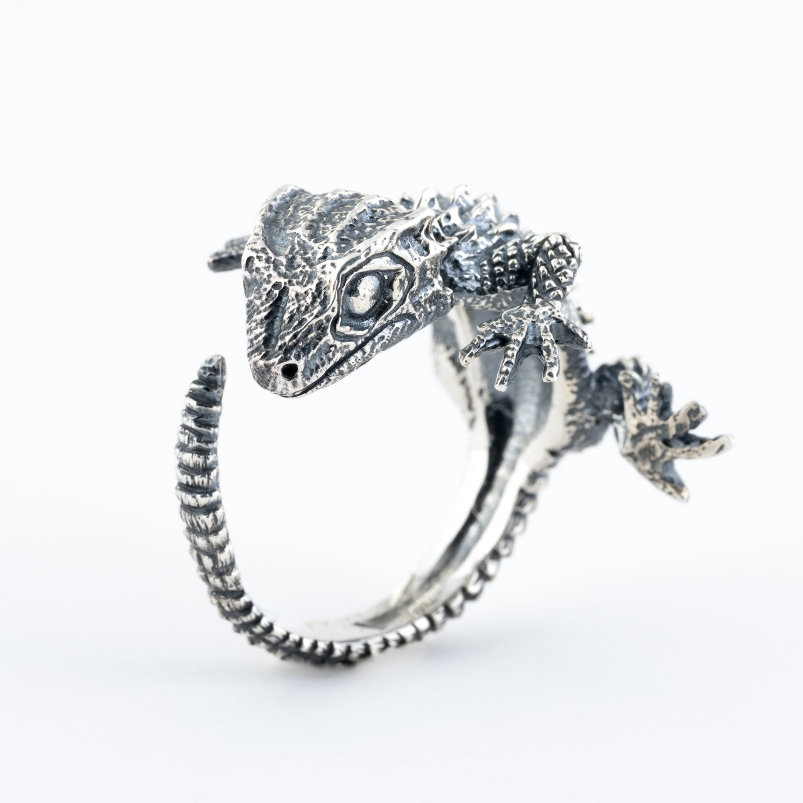 Red-Eyed Crocodile Skink Ring